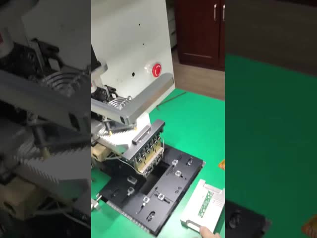High Precision PCB Soldering Equipment Standard Automatic Soldering Machine 0.05MPA