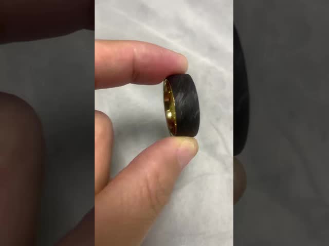 Professional Custom Jewelry New Forged Carbon Fiber Wedding Bands in Plated Gold and Rose Gold for Men's Jewelry