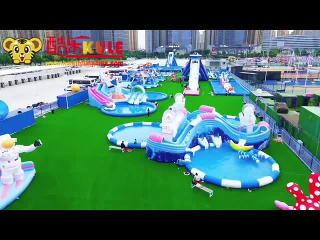 Snow World Outdoor Inflatable Waterpark Customized With Big Round Pool