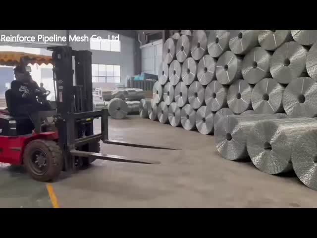 Ten Lines Galvanized Wire CWC Pipeline Reinforced Mesh Point Welded