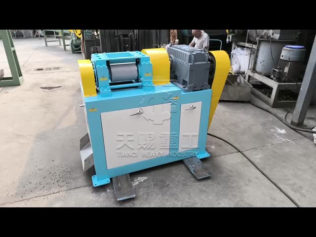 Chemical Powder Pellet Machine Granulators NPK Compound Fertilizer Granule Making Machine Double Roller Press Granulator video