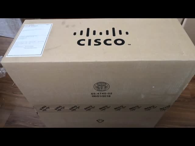 触媒9300 48港PoE+ C9300-48P-E Cisco POEのイーサネット スイッチ