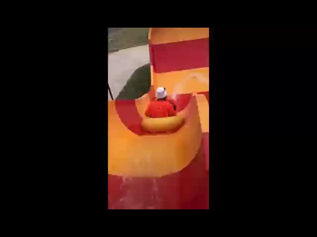 1.9M Height Boomerango Water Slide Big Splash Boomerango For Kids