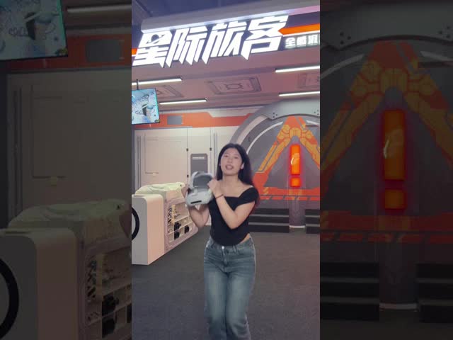 12/24 Seats VR Cinema with 220V/380V Voltage and 5000KG Weight for Immersive Theater Experience