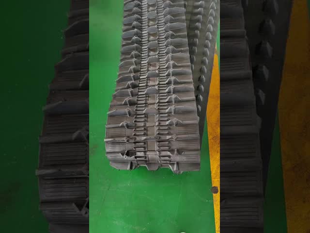 220mm Width Rubber Snow Tracks , Low Noise Snowmobile Track Replacement