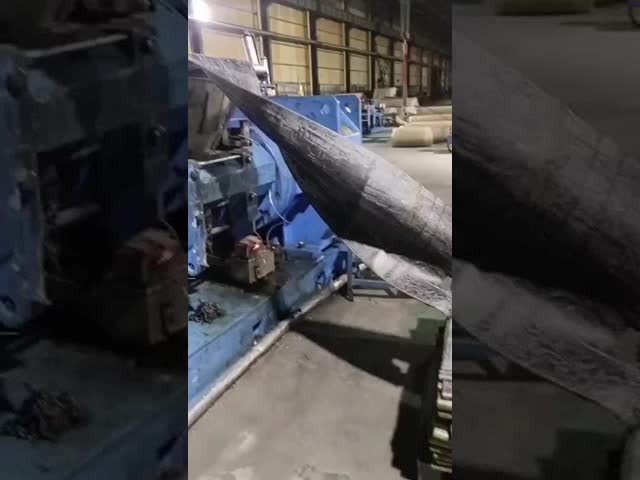 2000kg/Hour Output Twin Screw Feed Rubber Strainer With Cooling System And Mold Temperature Controller Two Roller Force Feeder