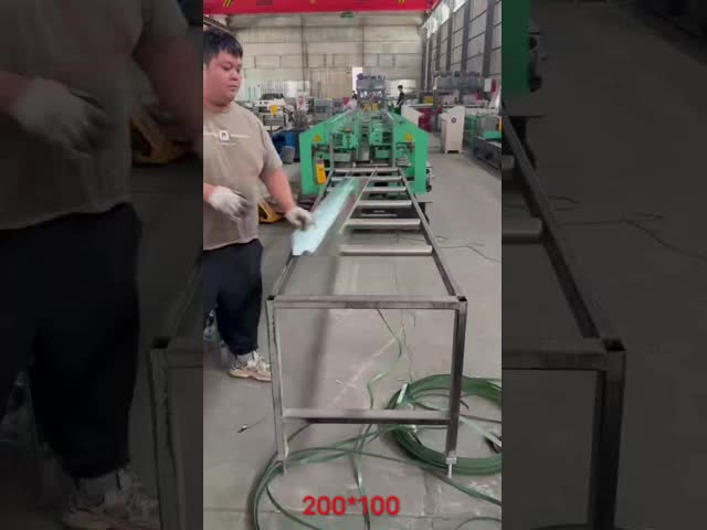 Fireproof Outdoor Cable Tray Bridge Plastic Enclosed Iron Trough Sprayed For Building Construction