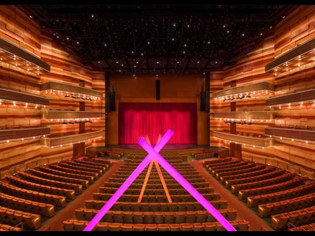 Customize Lighting Aesthetics! RGBW Iris-Tube Multi-Unit Inflatable Light Tower – Your Go-To for Atmospheric Scenes