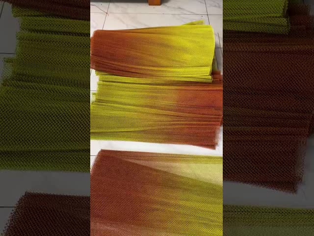 Customized Double tone  Aluminium Chain Link Wire Mesh coil Curtain ceiling  for Hotel or restaurant interior  architectural decoration