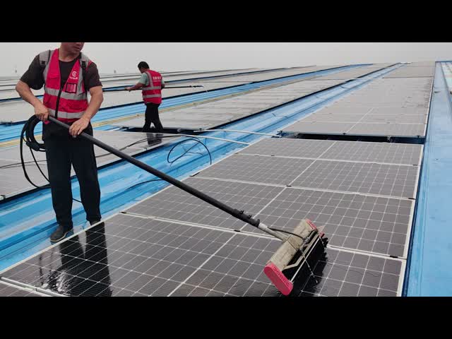 Self Driven Solar Panel Washer Brush Lightweight Clean It Solar 5.4m 7.5m Telescopic Rod