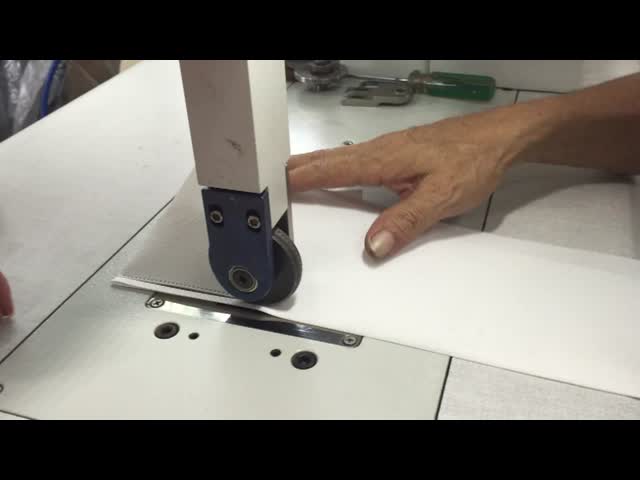 800 Watt Ultrasonic Sewing Machine For Fabric Sealing Cutting With 12mm Rotary Wheel