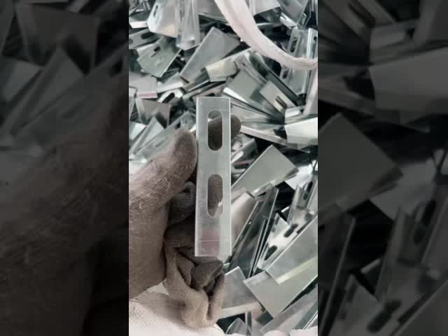 Outdoor Heavy Duty Produced 100mm Cable Tray Hot Dip Galvanized Cable Ladder Professional