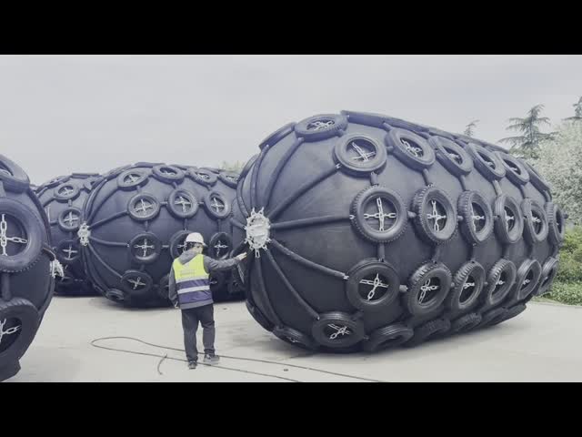Diameter 0.5m - 4.5m Yokohama Type Fender , Pneumatic Inflatable Rubber Fender
