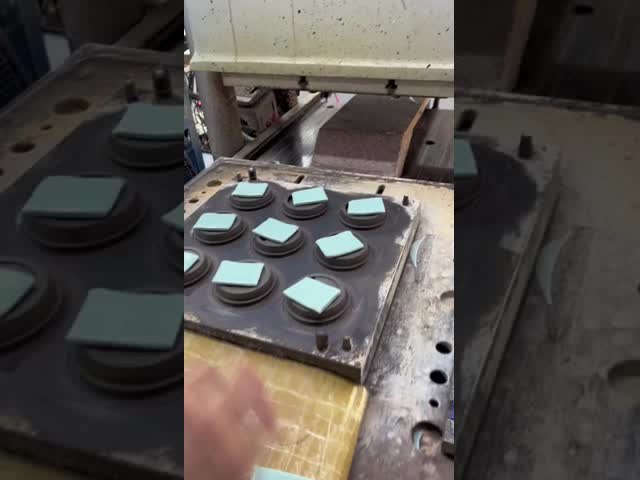 Food Grade Silicone Rubber Custom Water Bottle Lid Safe And Durable Lid