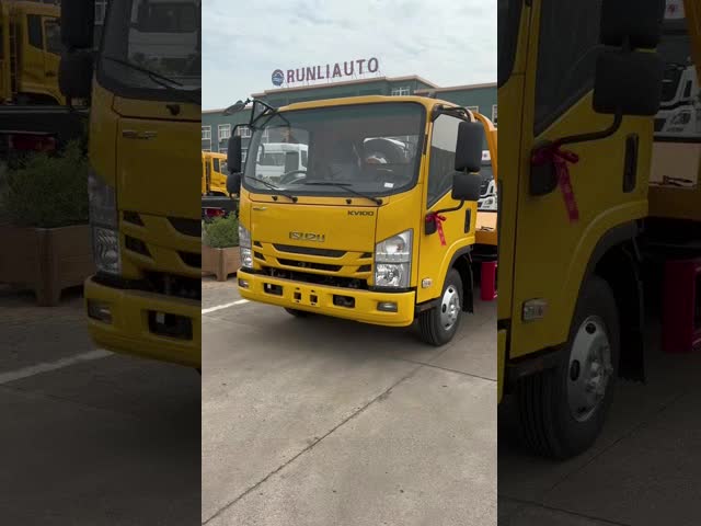 ISUZU KV100 4X2 Flatbed Rollback Towing Wrecker Tow Truck