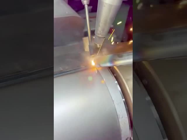 PLC制御付き200W水冷ファイバーレーザー溶接機 ビデオ