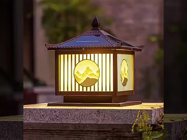 Classical Outdoor Solar Pillar Light Waterproof IP65 LED Garden Illumination