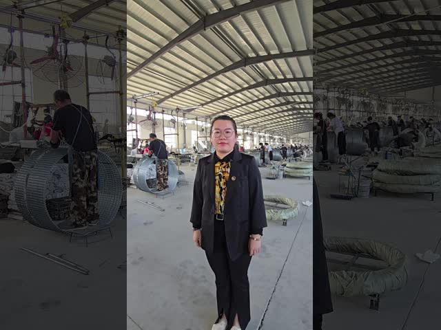 BTO 22 Razor Barbed Wire Barbed Tape Barrier EGOZA Security Fencing For Warehouses And Construction Areas