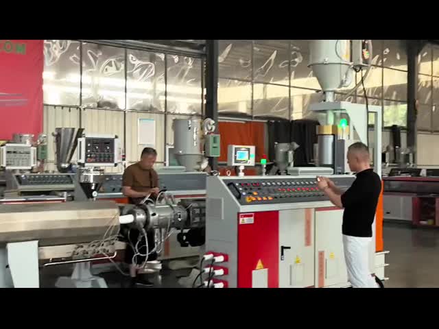 Single Screw Design PE Pipe Extrusion Line 9 Meters Long Vacuum Tank Total SUS304 Material and PPR Raw Material