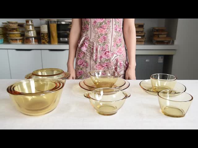 IKOO Amber Color High Borosilicate Glass Casserole with 1400ml-3000ml Capacity and -40℃ to 560℃ Temperature Range