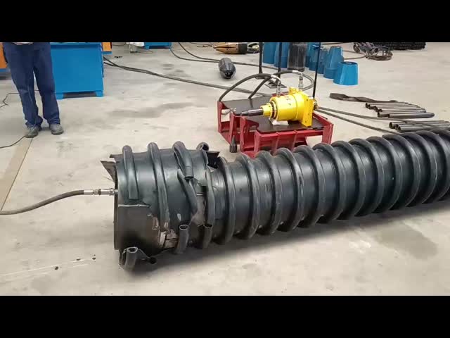 Pipeline Expander with Automatic Threaded Tie Rod Traction Lightweight Quick-Install Locking Kit and Hydraulic Power Unit