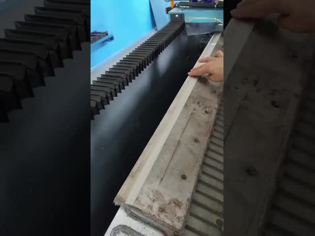 High Precision Crusher Blade Sharpener Machine For The Plastic Recycling