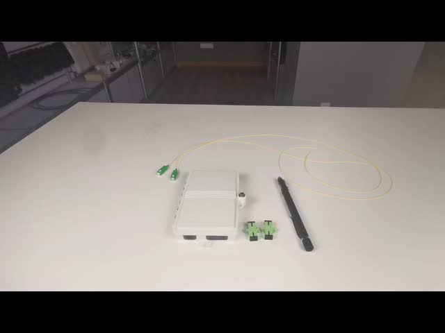 White 4-Port FTTH Terminal Box with SC LC Adapters