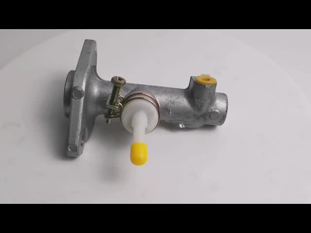 Clutch Master Cylinder Assy For Isuzu NPR 4HF1 8-98097694-9 8-98097694-0 8980976949 8980976940