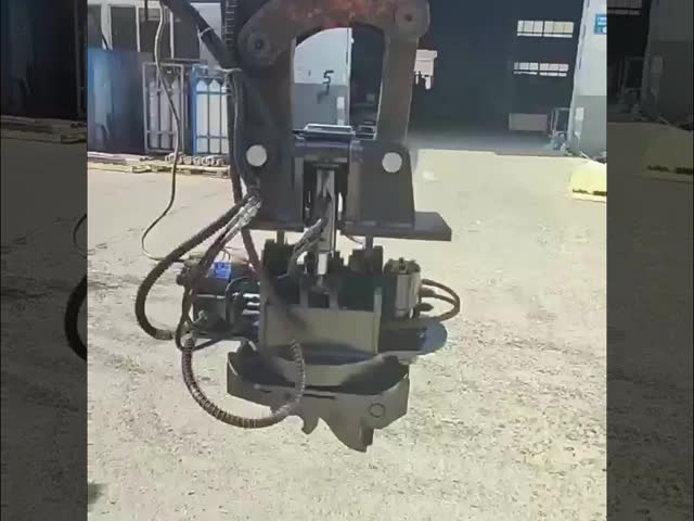 Guchuan Excavator Attachment Tilt Rotator Quick Coupler Excavator Quick Hitch for Excavator 5-45 Tons