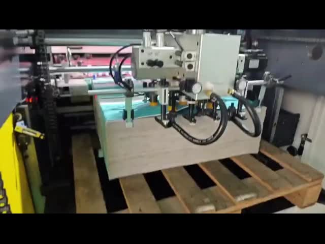 High Speed Spot UV Machine 9000 Sheets/H Spot UV Coater With Automatic Feeder And Sheet Transferring Unit