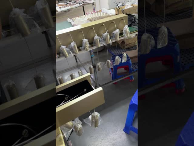 60cm Dia Aluminum Frame Bathroom Mirror Clear Reflection Effect