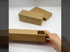 China Black Cardboard Bag Custom Paper Tote Packaging Bag Black Kraft Paper Bag Clothing Store Tote Bag supplier