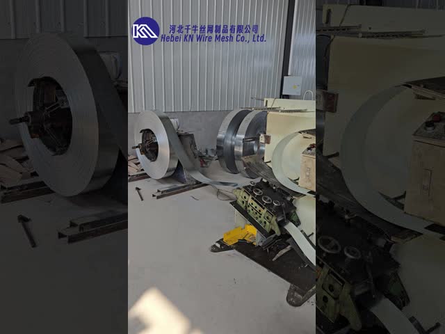 Hot Dipped Galvanized BTO-22 Security Fencing Razor Reinforced Barbed Wire For Fence