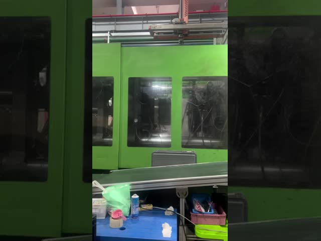 ISO9001 2015 Certified Industrial Plastic Storage Box For Easy Stacking Transport