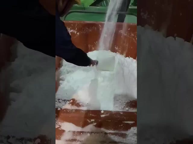 Organic ZNO Zinc Oxide Powder Sunscreen Agent For Feed Addictives OEM