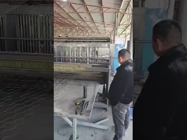 High Speed Wire Mesh Making Machine With 3kw Power PLC Control System