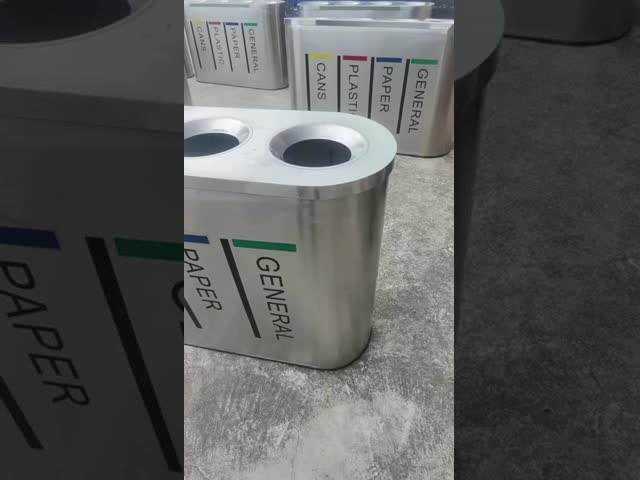 Eco-Friendly 9L Capacity Wall Hanging Trash Can with 100% New Material for Household Use