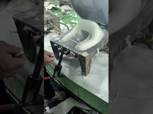 For the demolding agent for automotive seat cushion foam products - polyurethane demolding agent