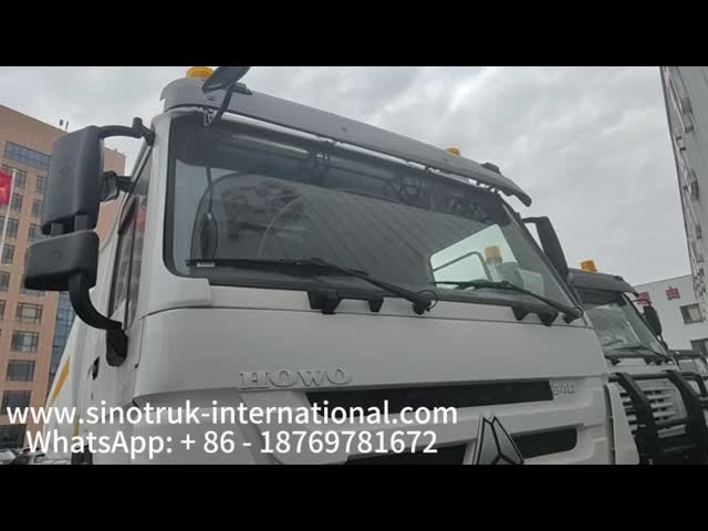 HOWO 6*4 340HP Weichai engine, 25CBM oil tank truck