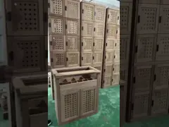 China The source factory's Spanish cedar wood cigar room is designed and decorated with constant temperature and humidity. It features a private custom-made solid wood cigar cabinet supplier