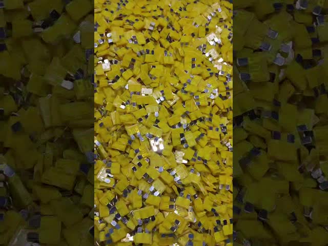 ATT 32V DC 30 Amp Low Profile Micro Mini Blade Fuse Plug In PC PA Material