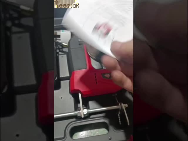 YK Bee Shaker with Electric Plug for Removing Bees Beekeeping Tool Bee Remover