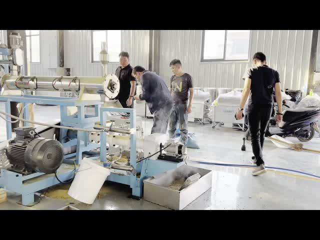 High-efficiency Pet Food Extruder machine for producing dog cat fish and bird feed with customizable formulas and comprehensive nutrition