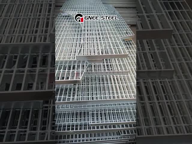 Rust-Proof Galvanized Steel Grating Platform Serrated Steel Grating