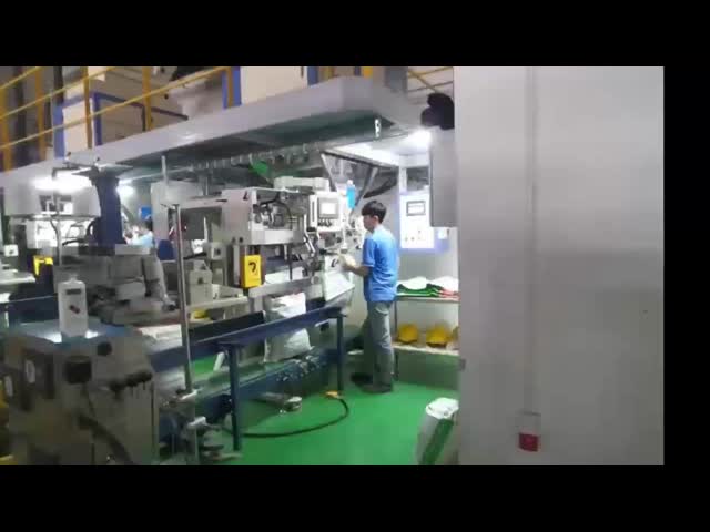 Semi Automatic Packaging Machine 100-200Bags/Min For Feed / Food / Fertilizer