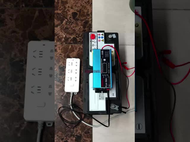 20A Fast Charging Lithium Battery Charger with Automatic Voltage Detection and Pulse Repair Mode for LiFePO4 Batteries