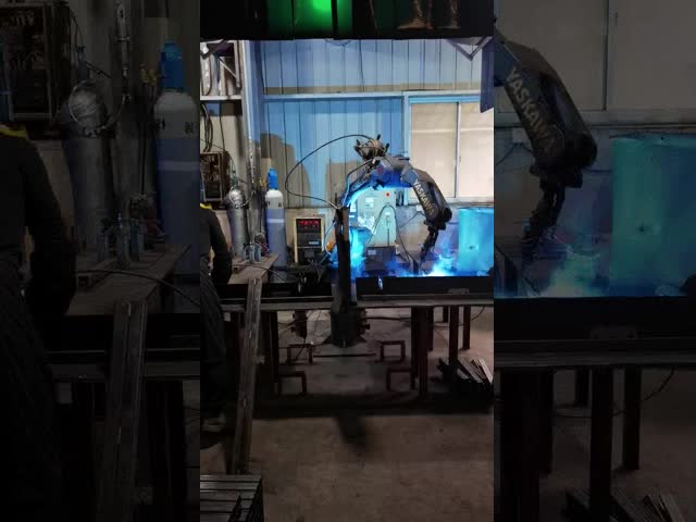 B2B Double Comb Channel Strut