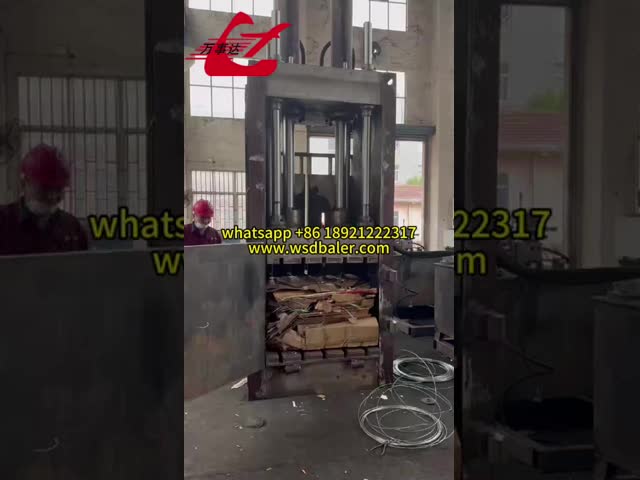 Vertical 63tons Waste Cardboard Baler 400-500kgs Bale Weight with strong hydraulic performance