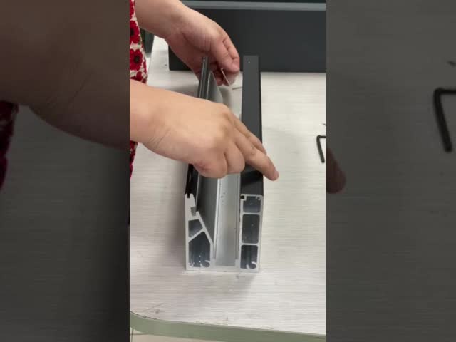Custom 12mm Clear Tempered Glass With Aluminum U Channel For Railing Balustrade Balconies Patios