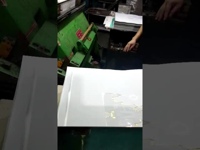 Anniversary Limited Edition Packaging Foil Stapming Embossing Custom Book Style Boxes